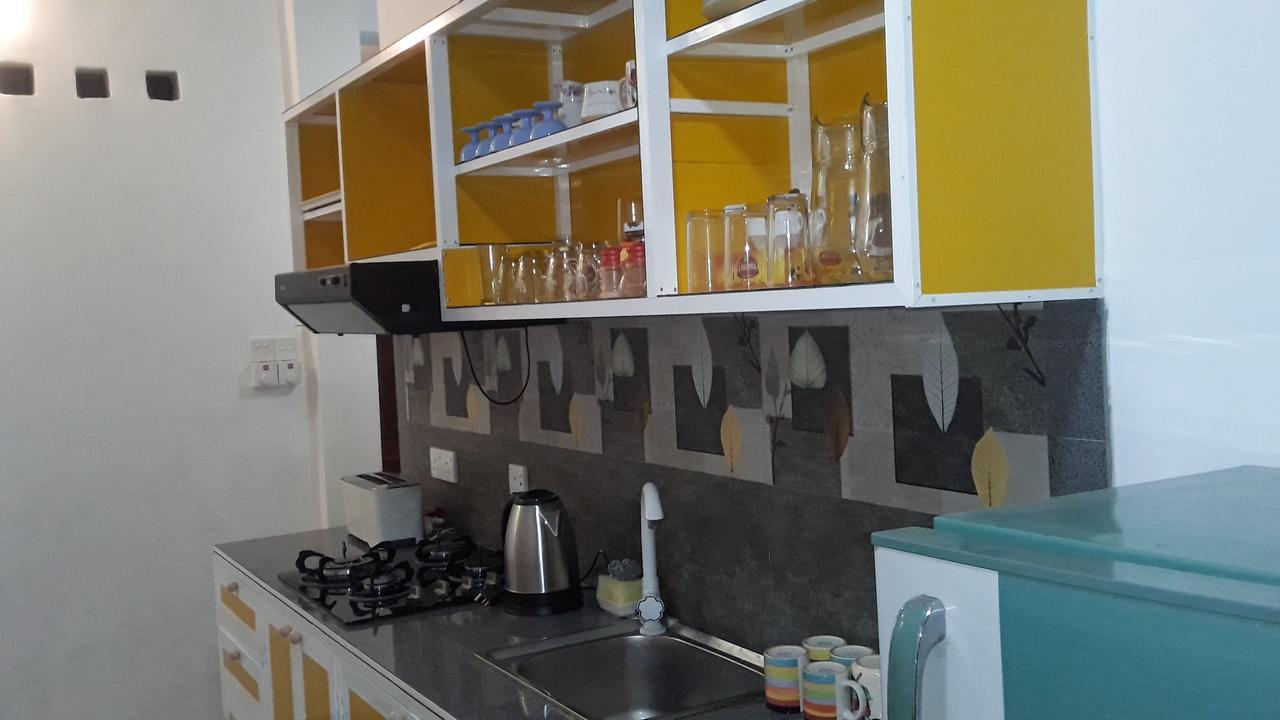 Hostel Downtown Monkey Backpackers Colombo