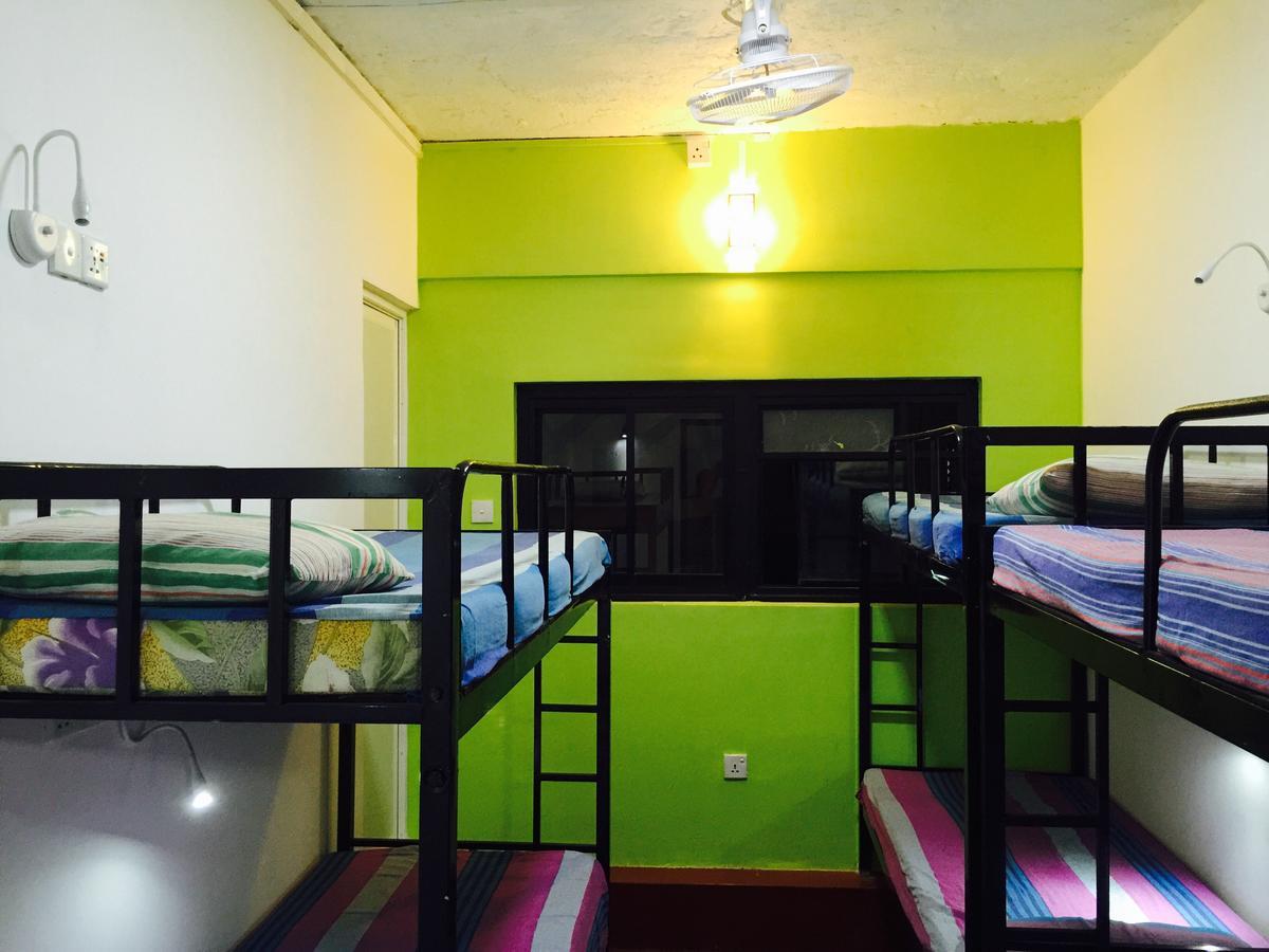 Downtown Monkey Backpackers * Colombo